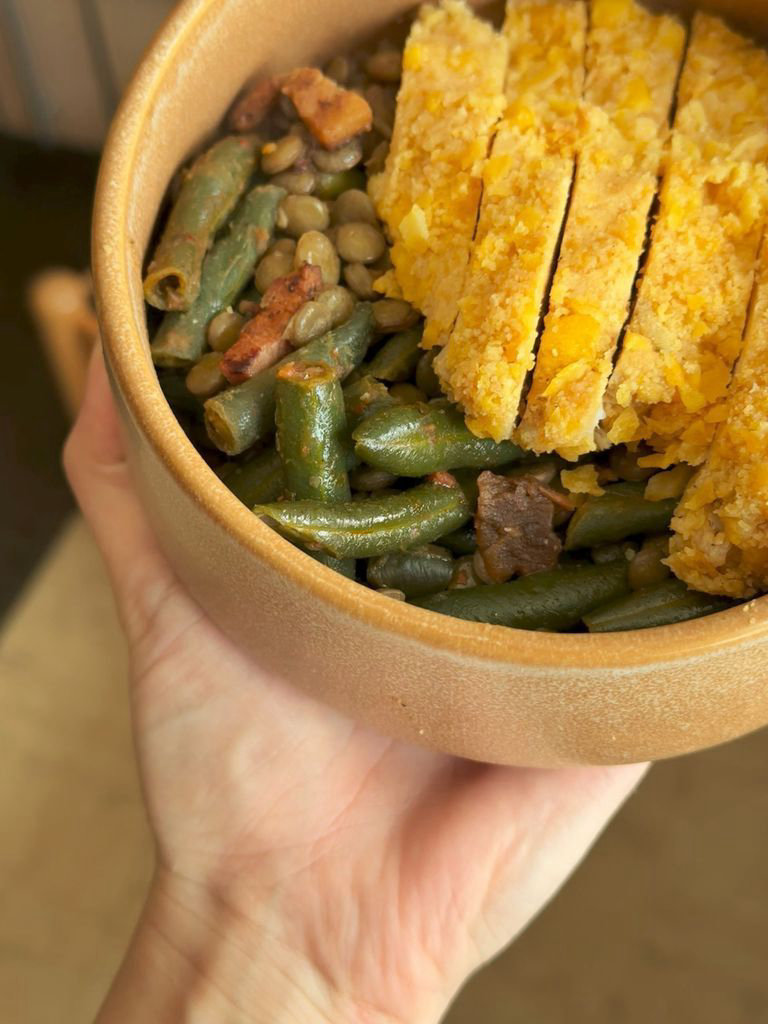 Schnitzel with Green Beans and Lentils