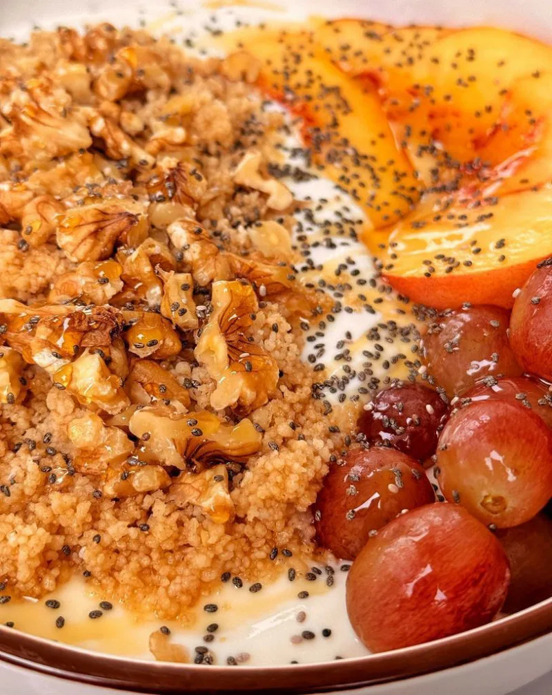 Yogurt with couscous & nuts
