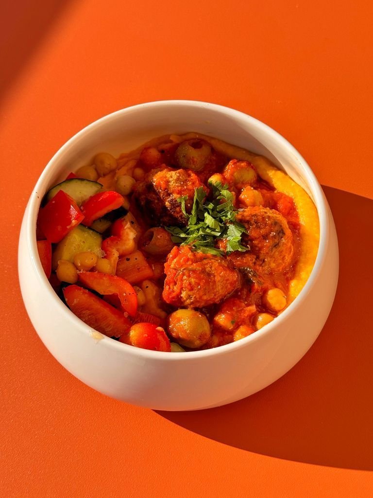 Lentil puree with meatballs and chickpea salad