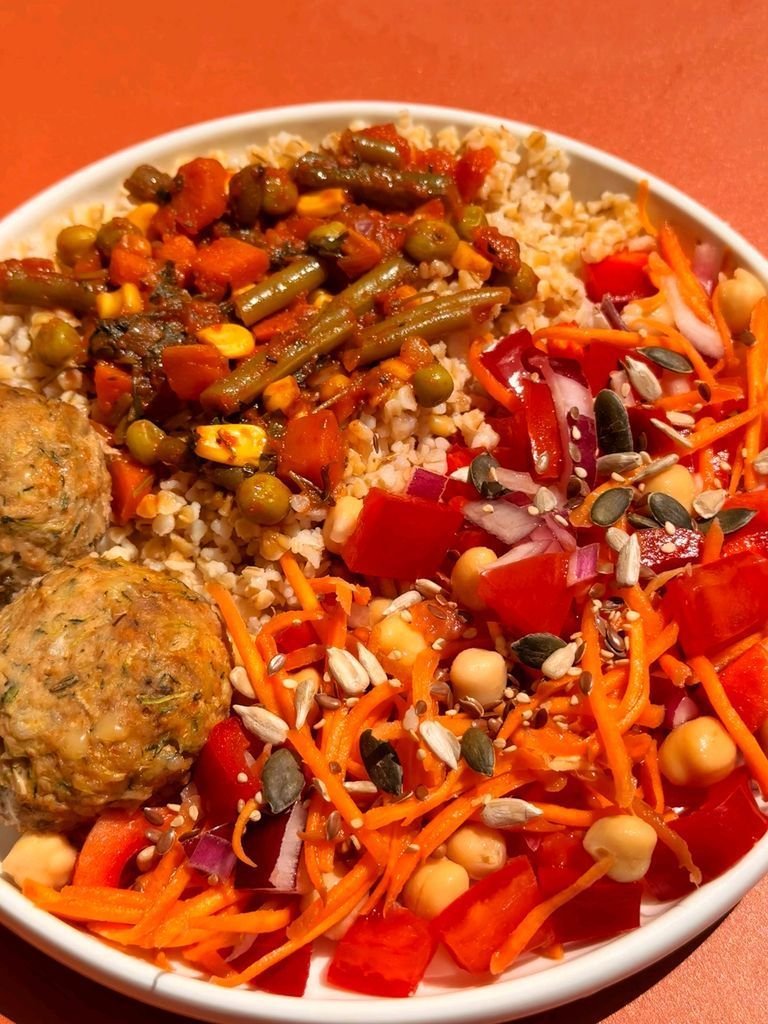 Bulgur with meatballs