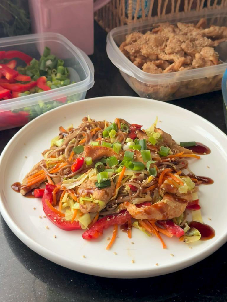 Pork stir-fry noodles