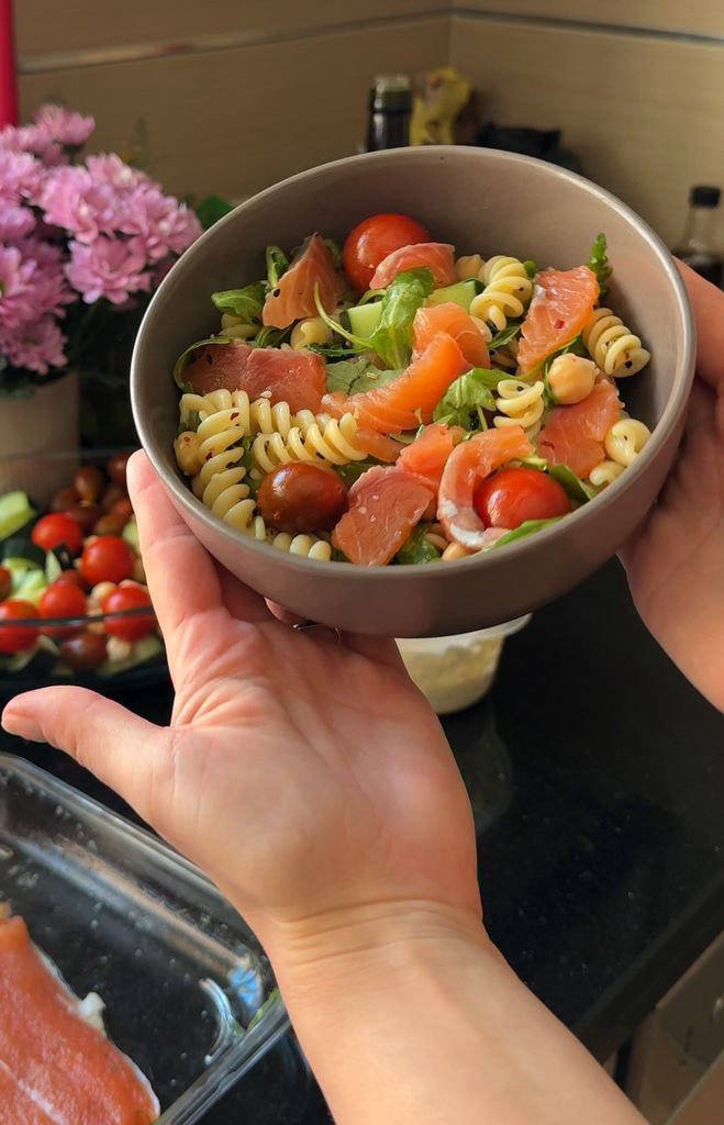 Pasta salad with salmon