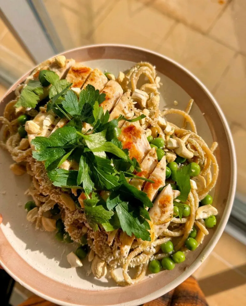 Pasta with Nut Sauce and Chicken