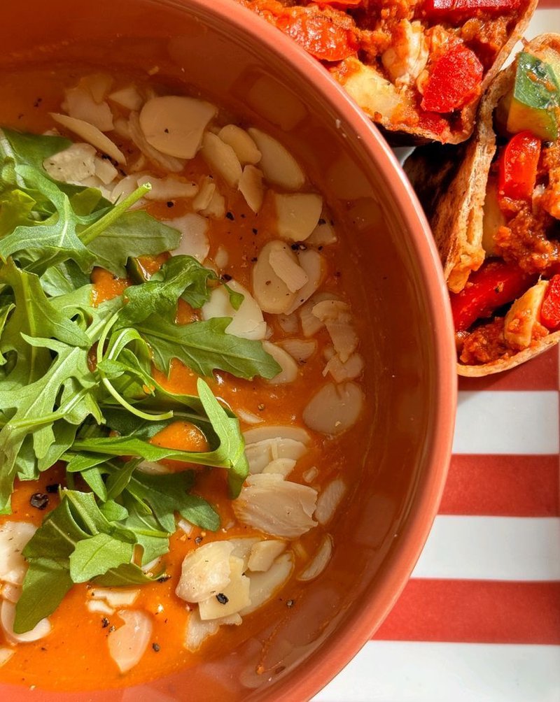 Lentil soup and lavash rolls
