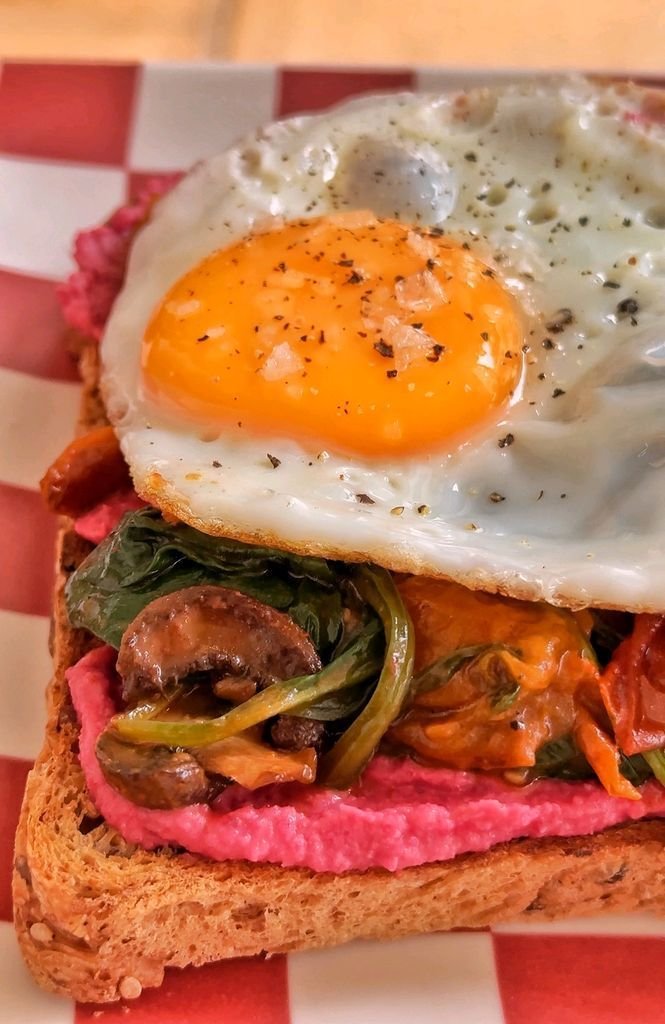 Toasts with Hummus, Mushrooms, Tomatoes, and Egg